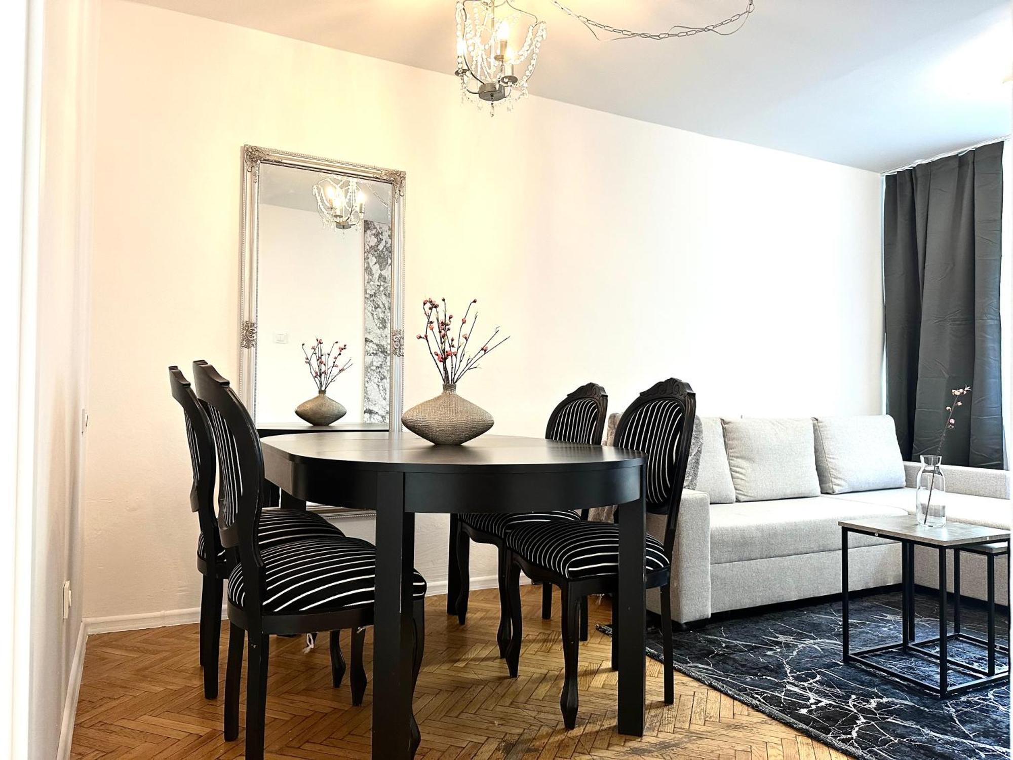Wita Stwosza Apartment - Self Check-In 20H ヴロツワフ エクステリア 写真
